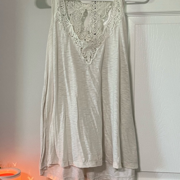 Lace Tank - Picture 2 of 5